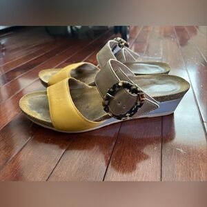 Sandals - Naot Women’s Deep Yellow, Brown Kingdom Leather Size 40 EU, 9.5 U.S.